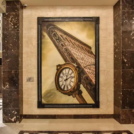 Nikola Luxury In Flatiron Building Apartment