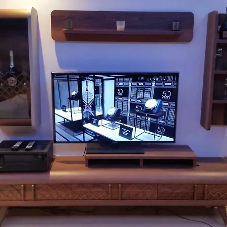 Nikola Luxury In Flatiron Building